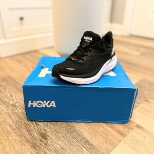 NIB Women’s HOKA Clifton 8 Black Running Shoes